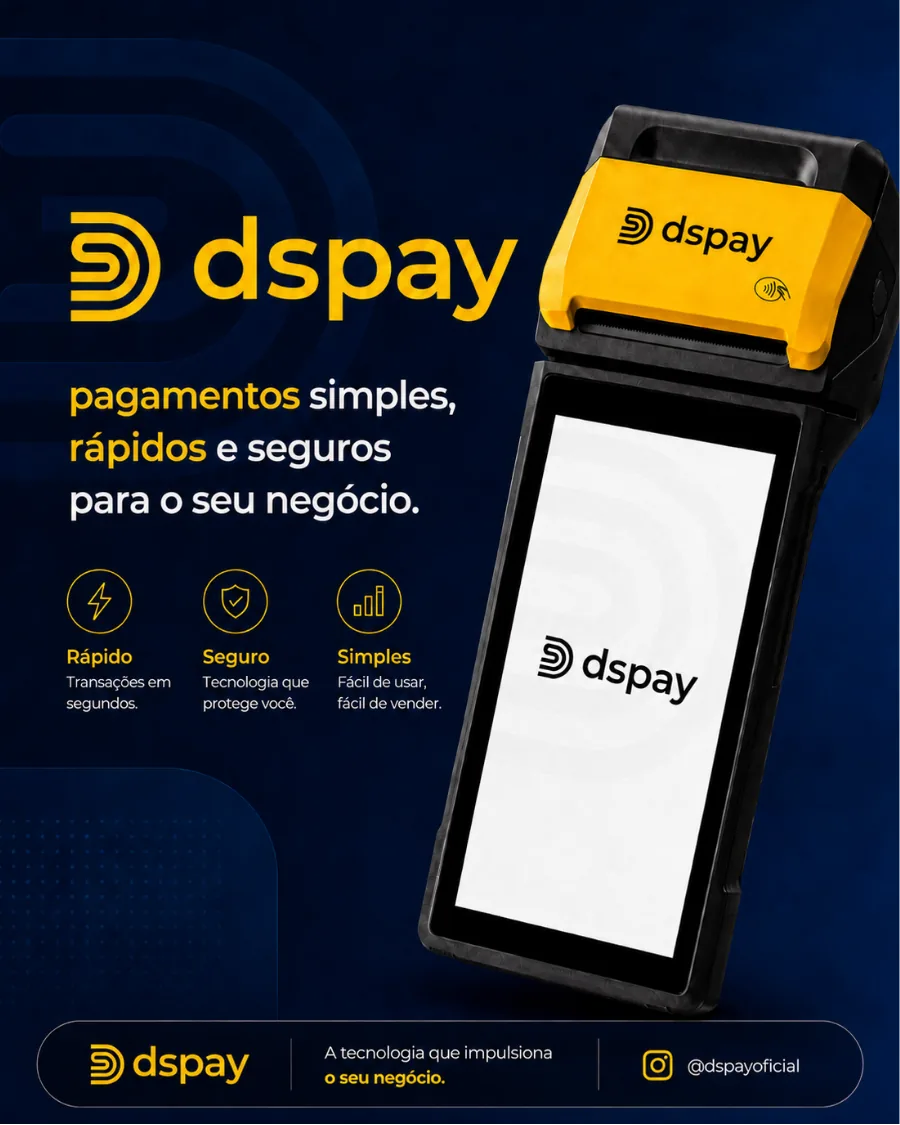 Lojista usando a maquininha Dspay